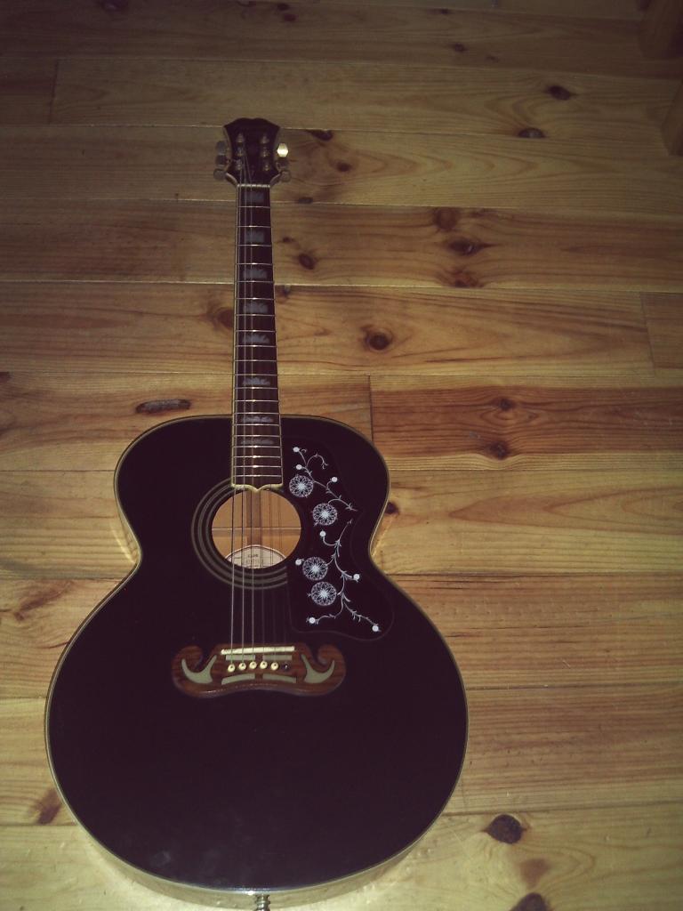 EPIPHONE GIBSON J200